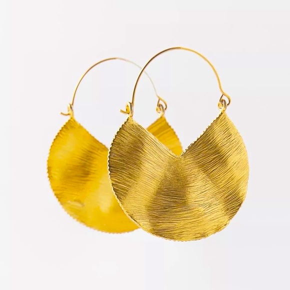 Zara Jewelry - 🍋2/$30 New Zara Etched Semicircle Hoops